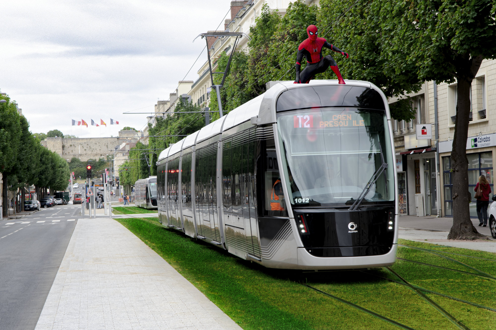 Spider-Man à Caen (Tramway de Caen) — création art digital par Sylmi