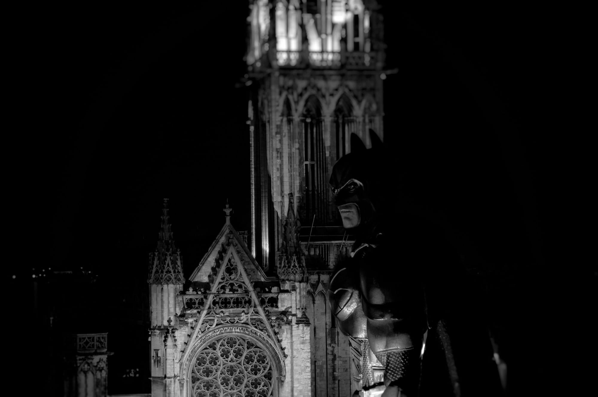 The Dark Knight à Caen (Place Saint-Sauveur) — création art digital par Sylmi